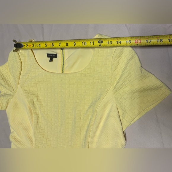 Talbots Fit & Flare Dress Size 10 Short Sleeve Butter Yellow Knee Length - Picture 8 of 16